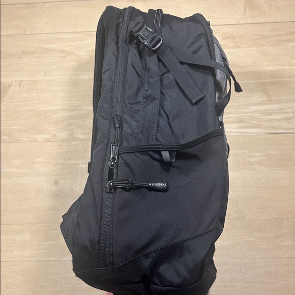 The North Face Surge Transit Backpack 38L - Picture 11 of 13